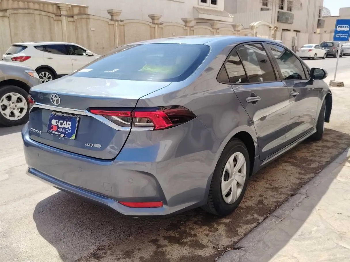 Car image 5