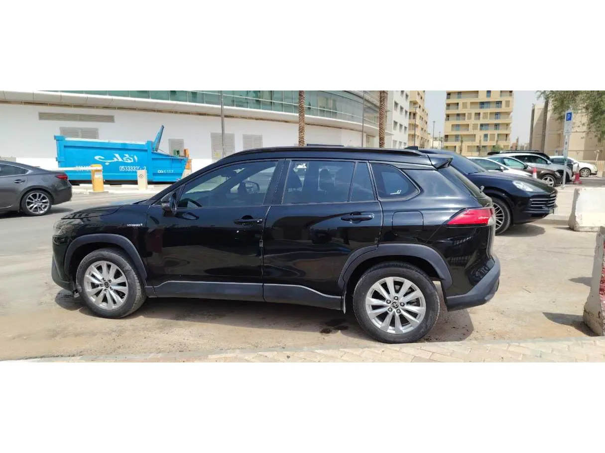 Car image 8