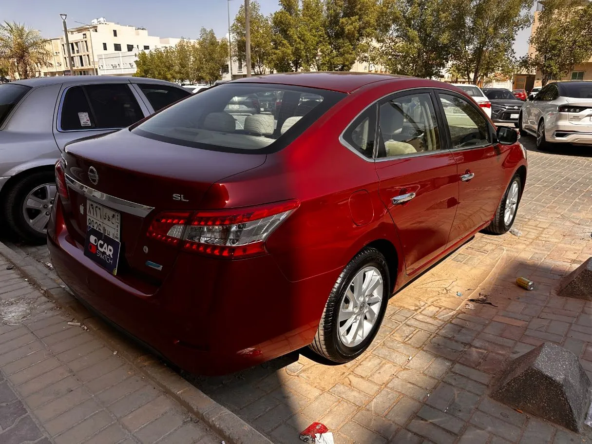 Car image 5