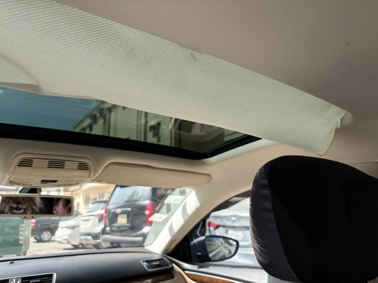 Car image 26
