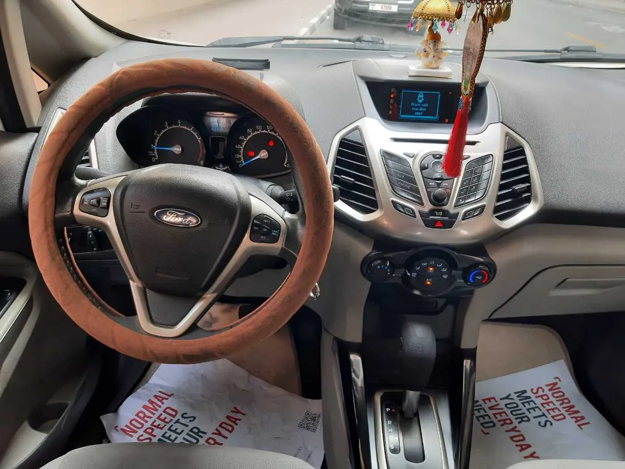 Car image 17