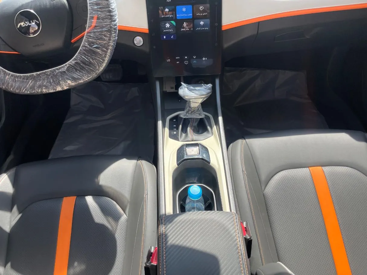 Car image 19