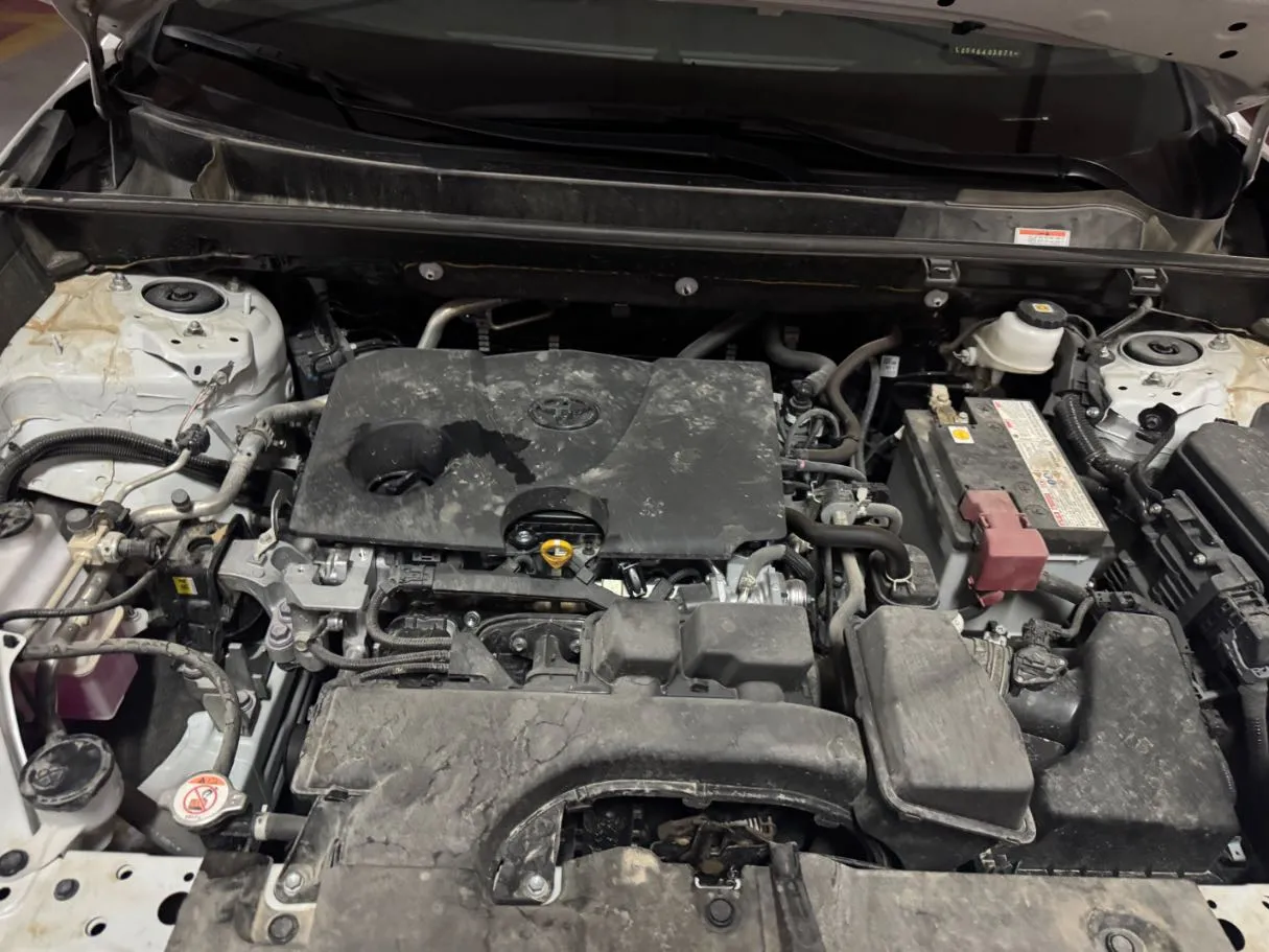 Car image 22