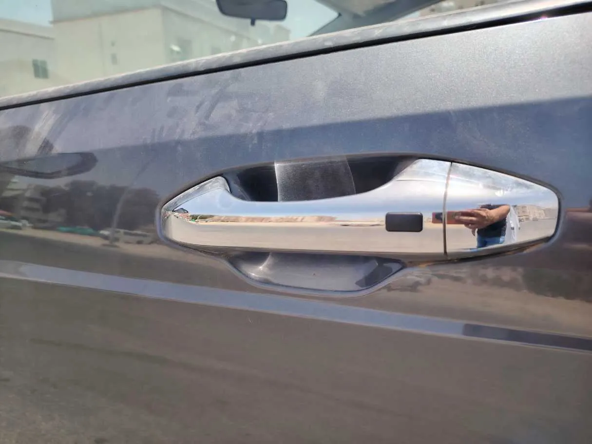 Car image 27