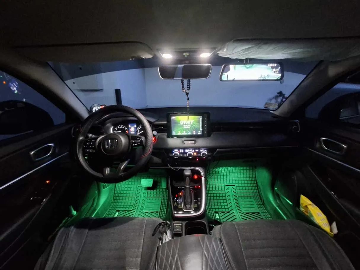 Car image 21