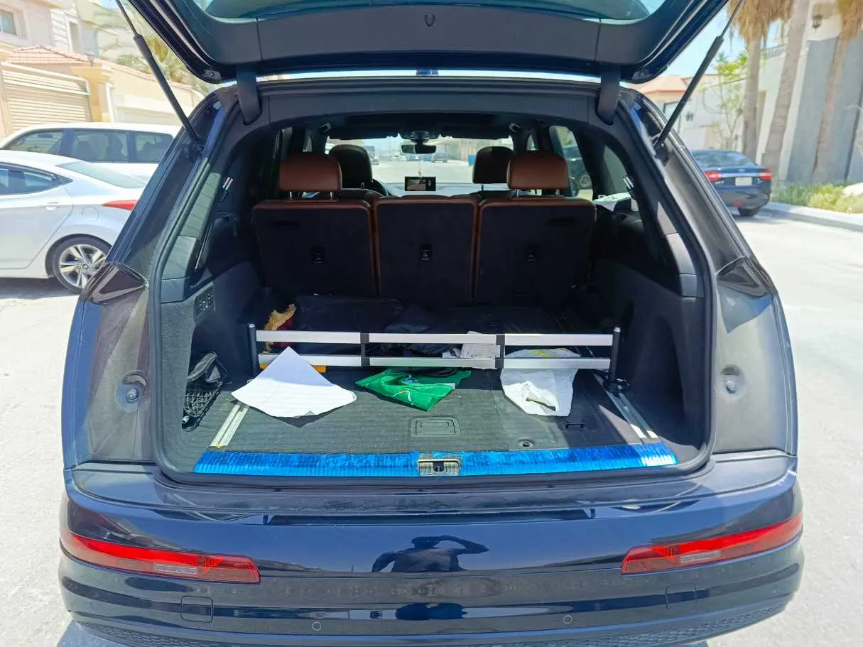 Car image 32