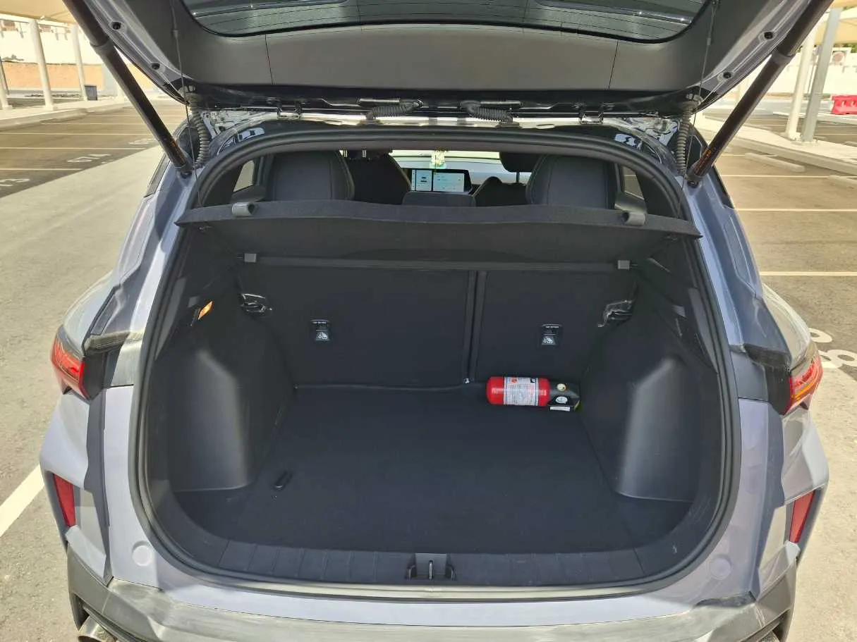 Car image 19