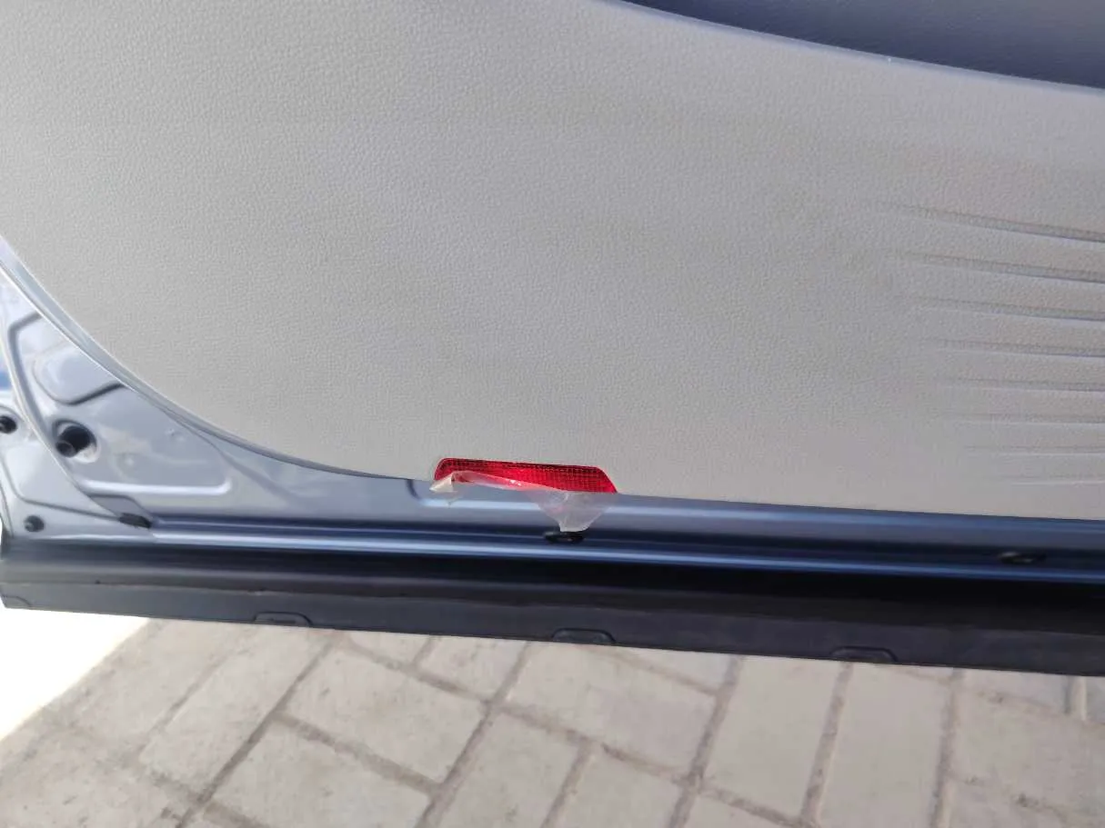 Car image 34