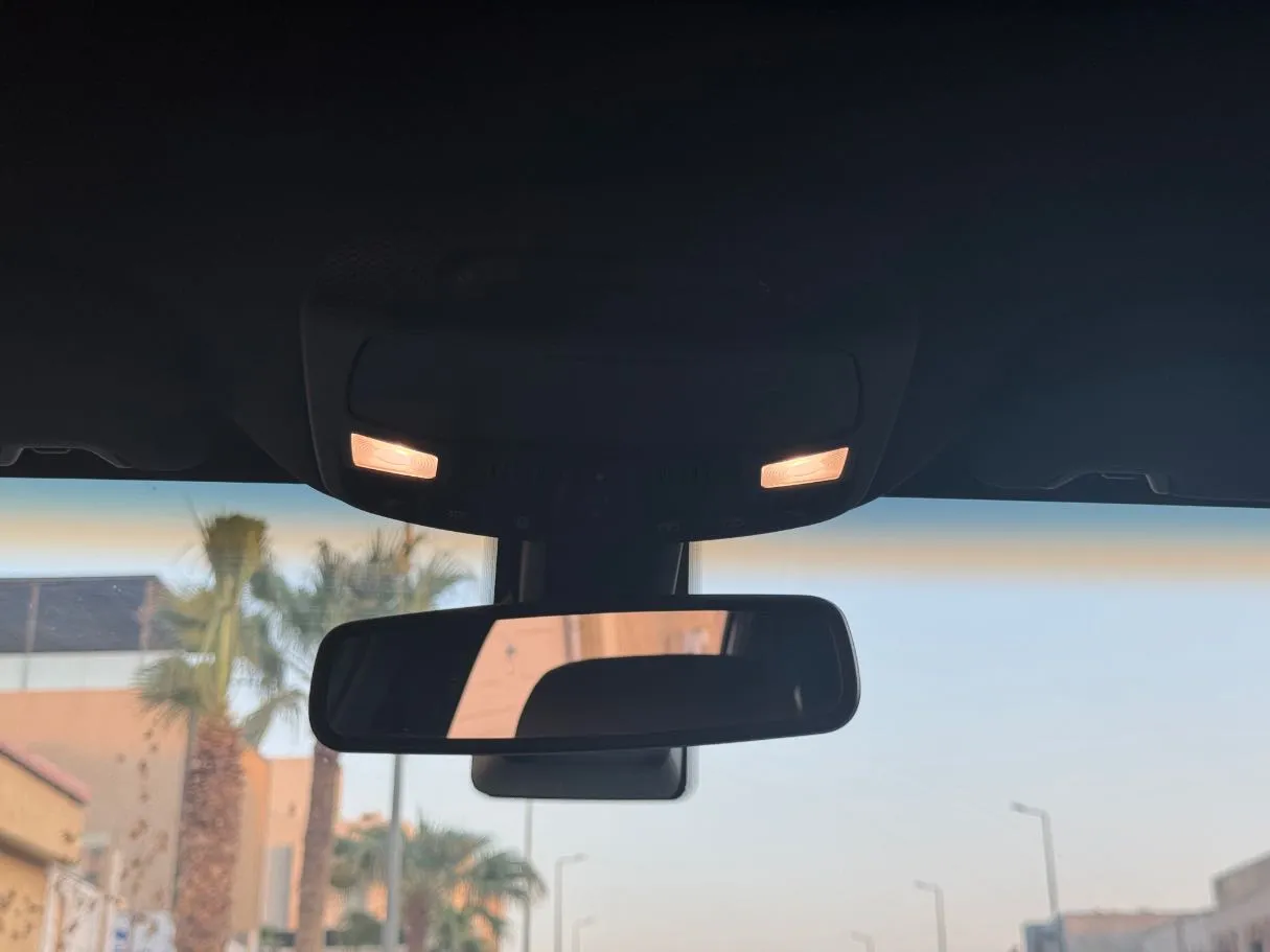 Car image 22