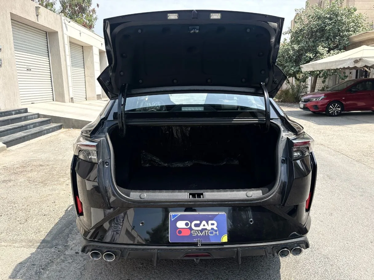 Car image 24