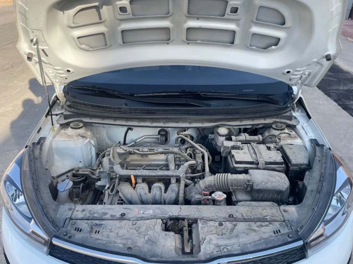 Car image 24