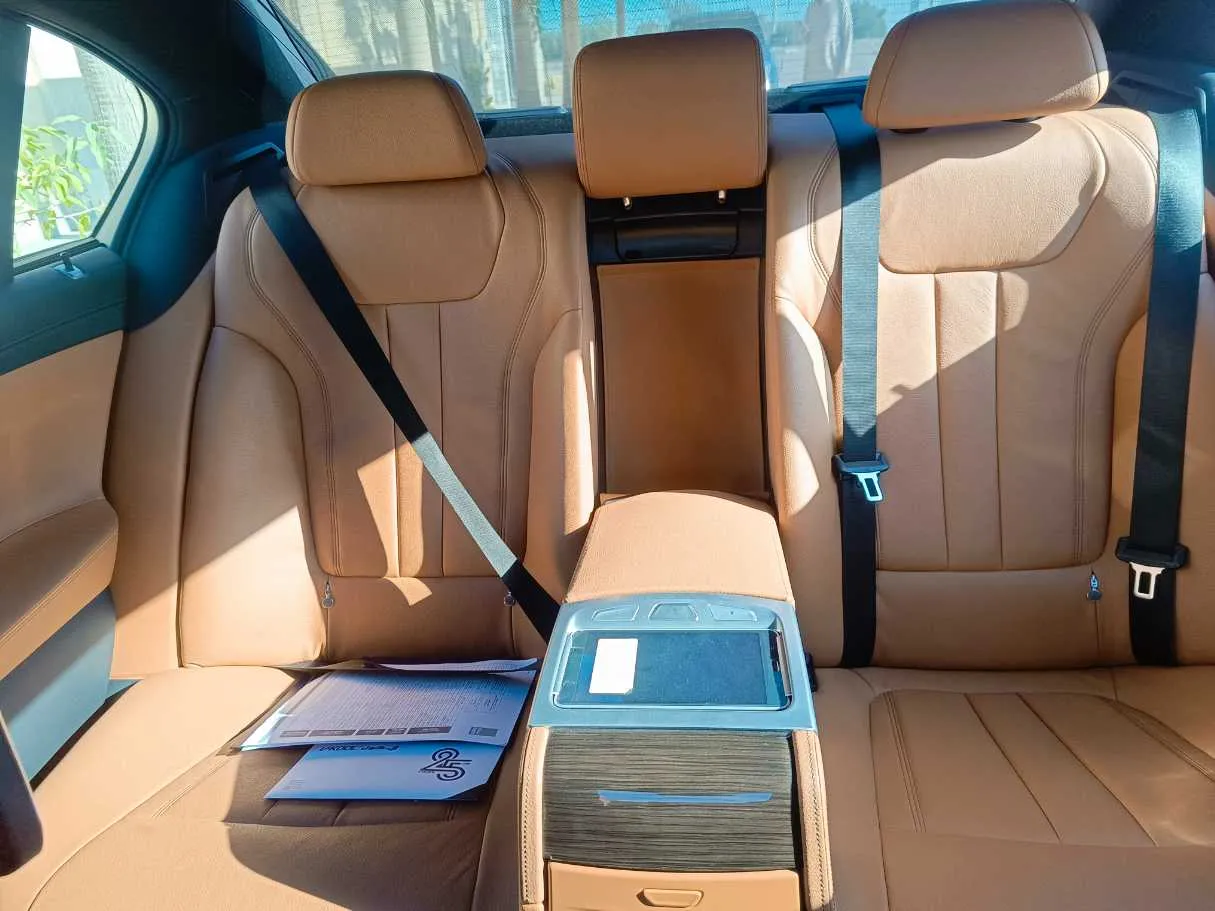 Car image 28