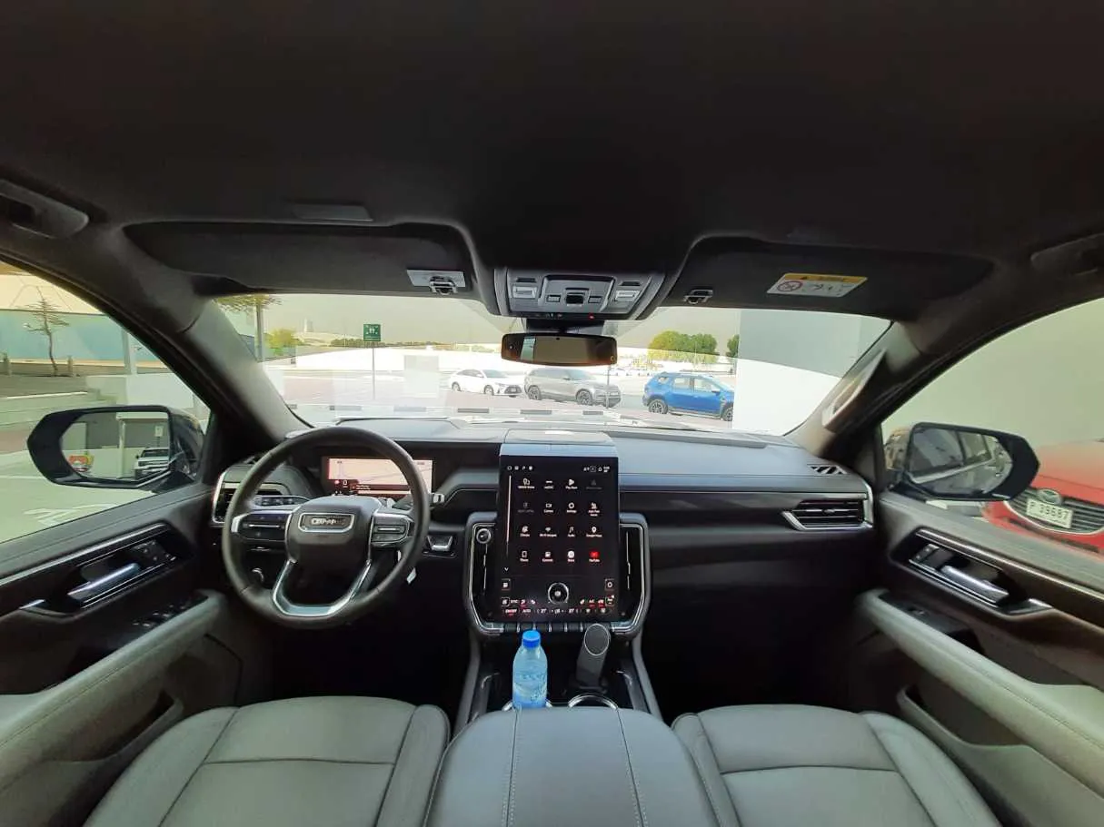 Car image 17