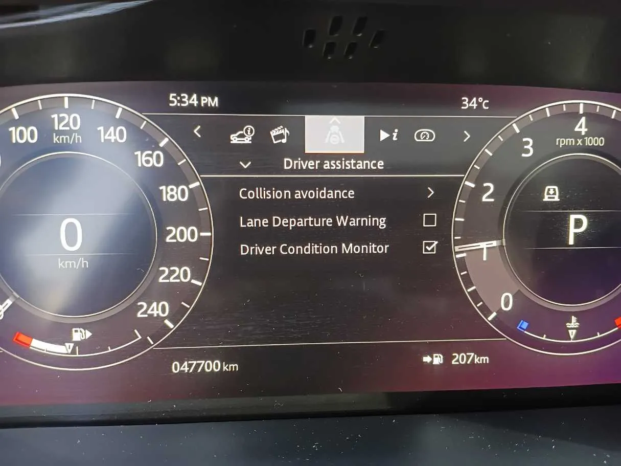Car image 23