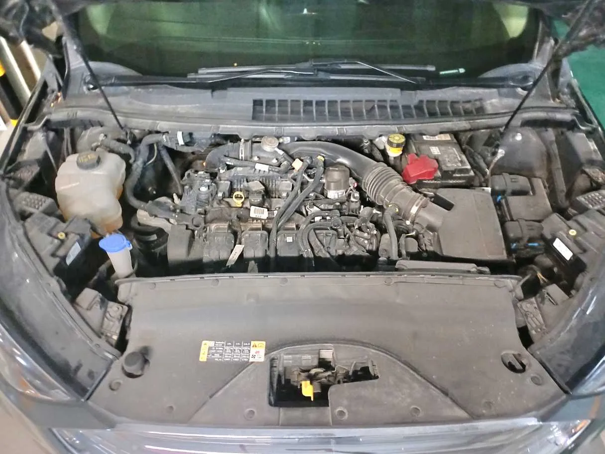 Car image 17