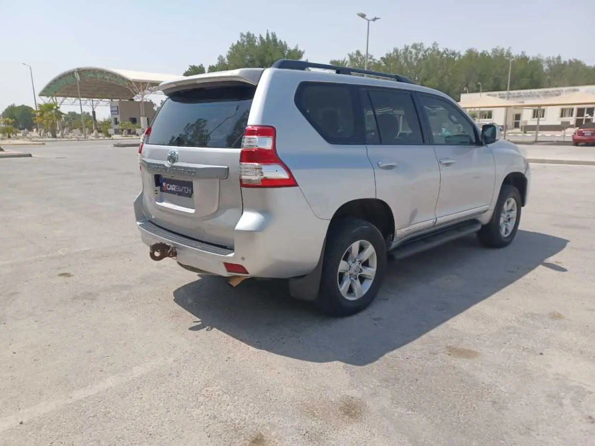 Car image 5