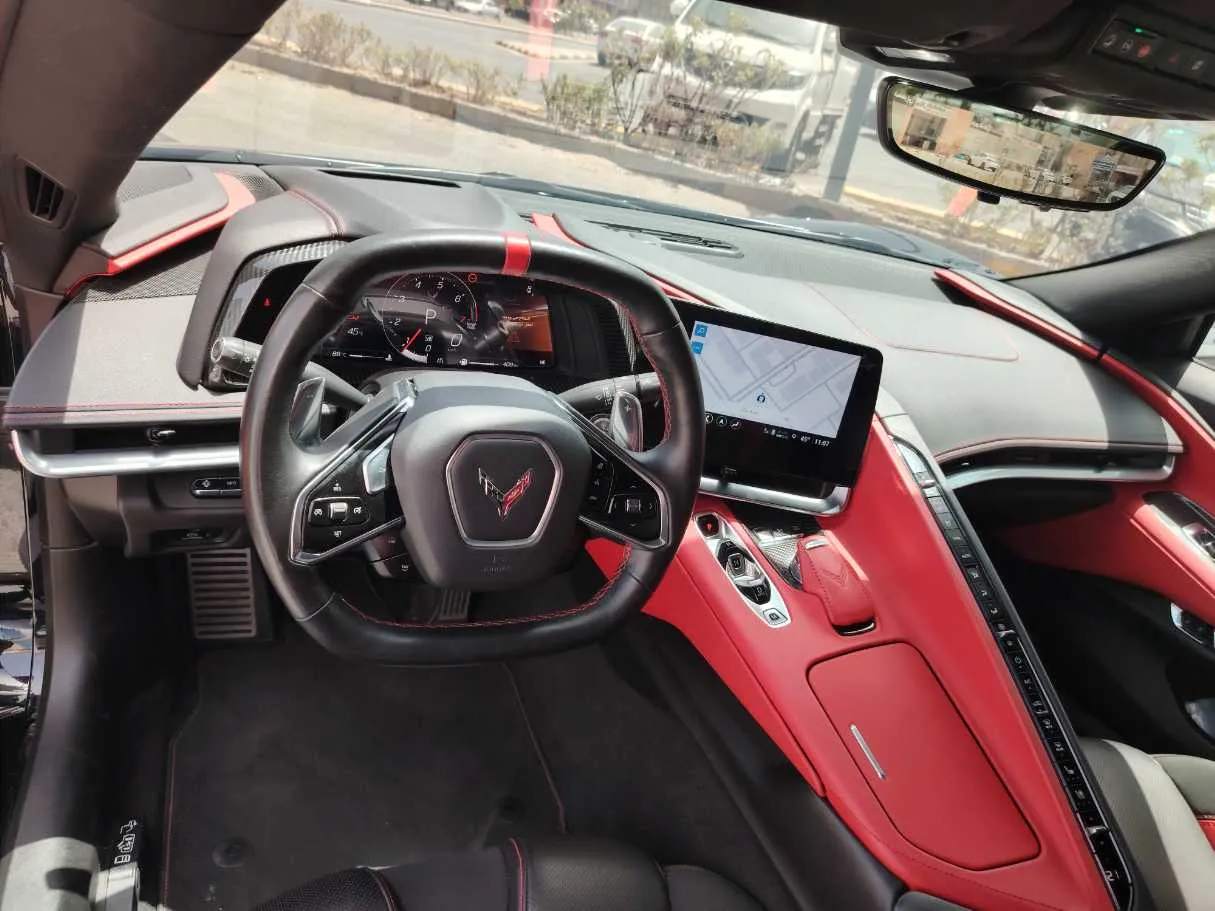 Car image 15