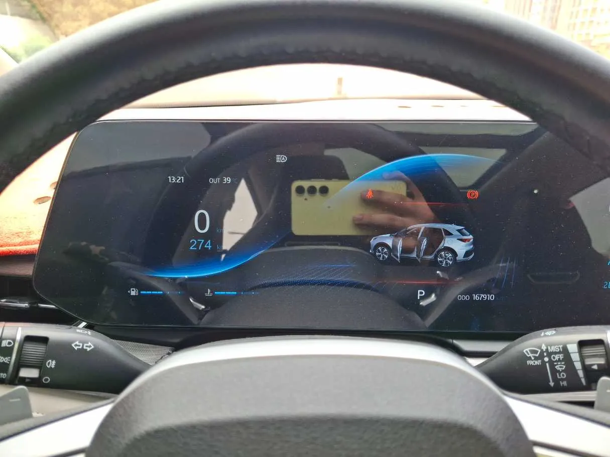 Car image 18