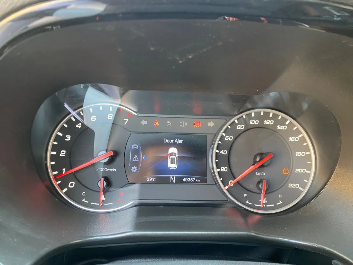 Car image 18