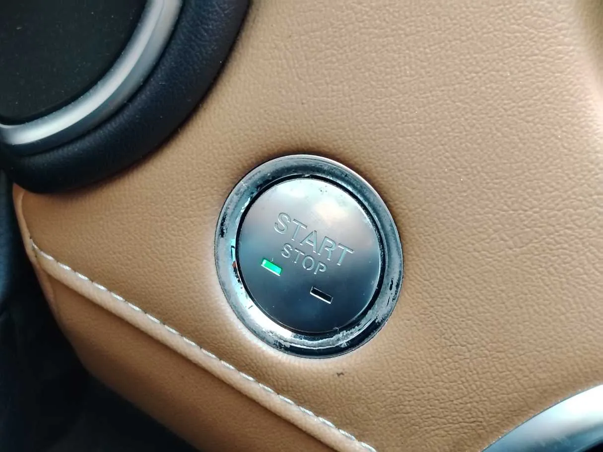 Car image 38