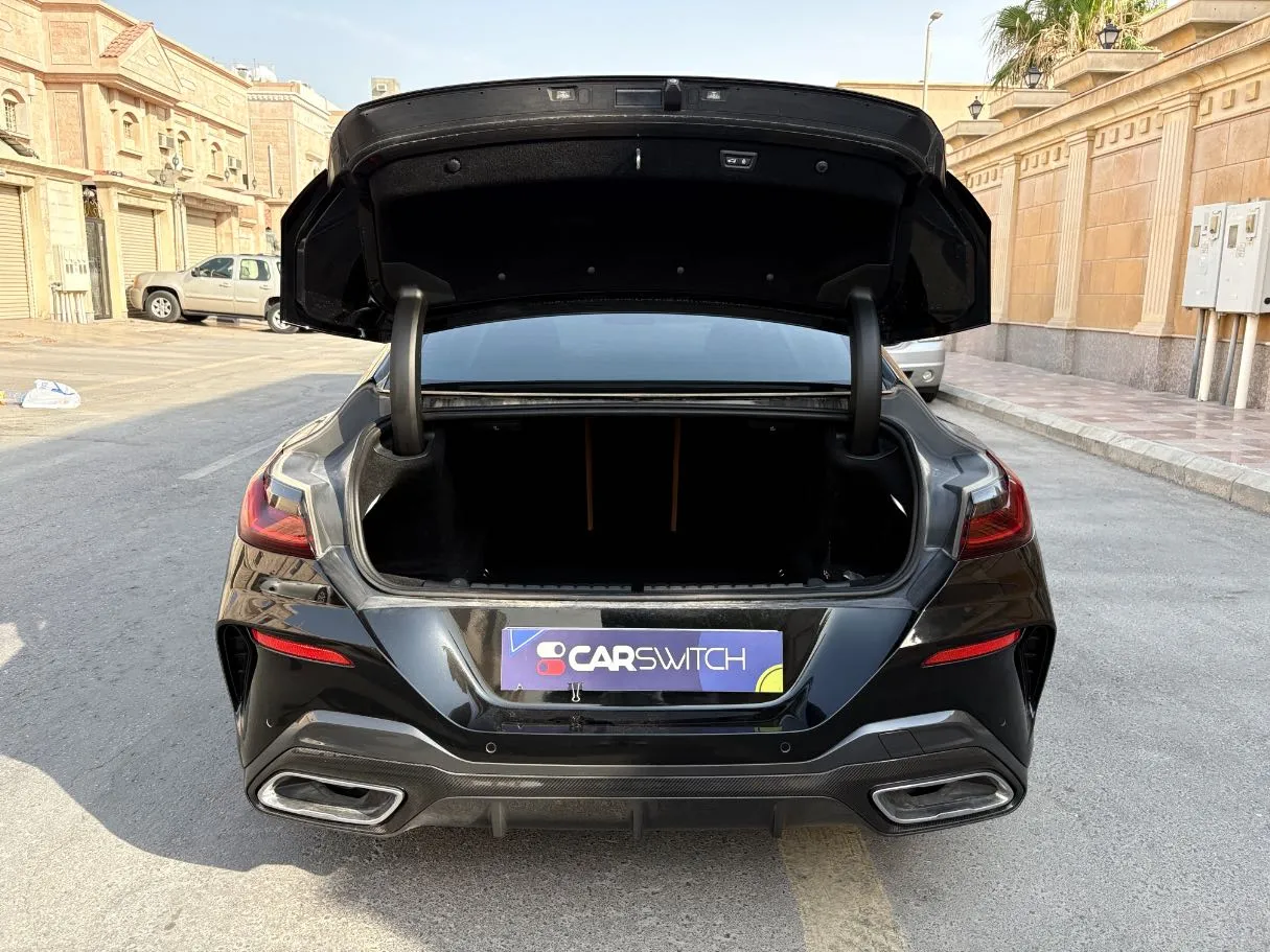 Car image 27