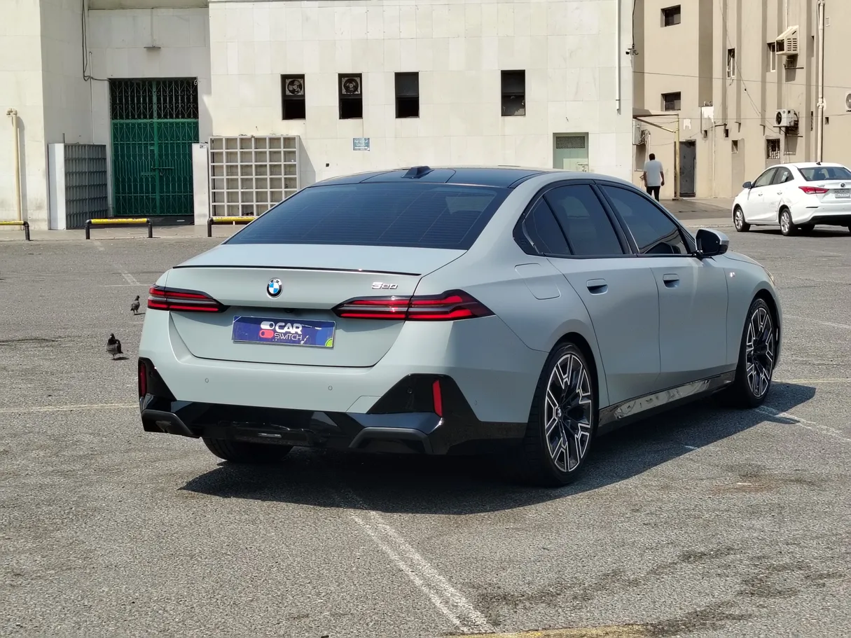 Car image 5