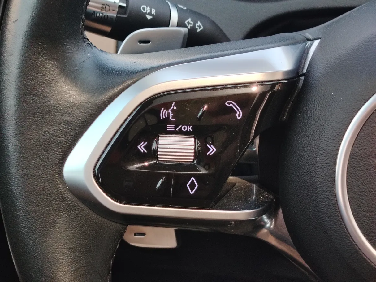 Car image 34