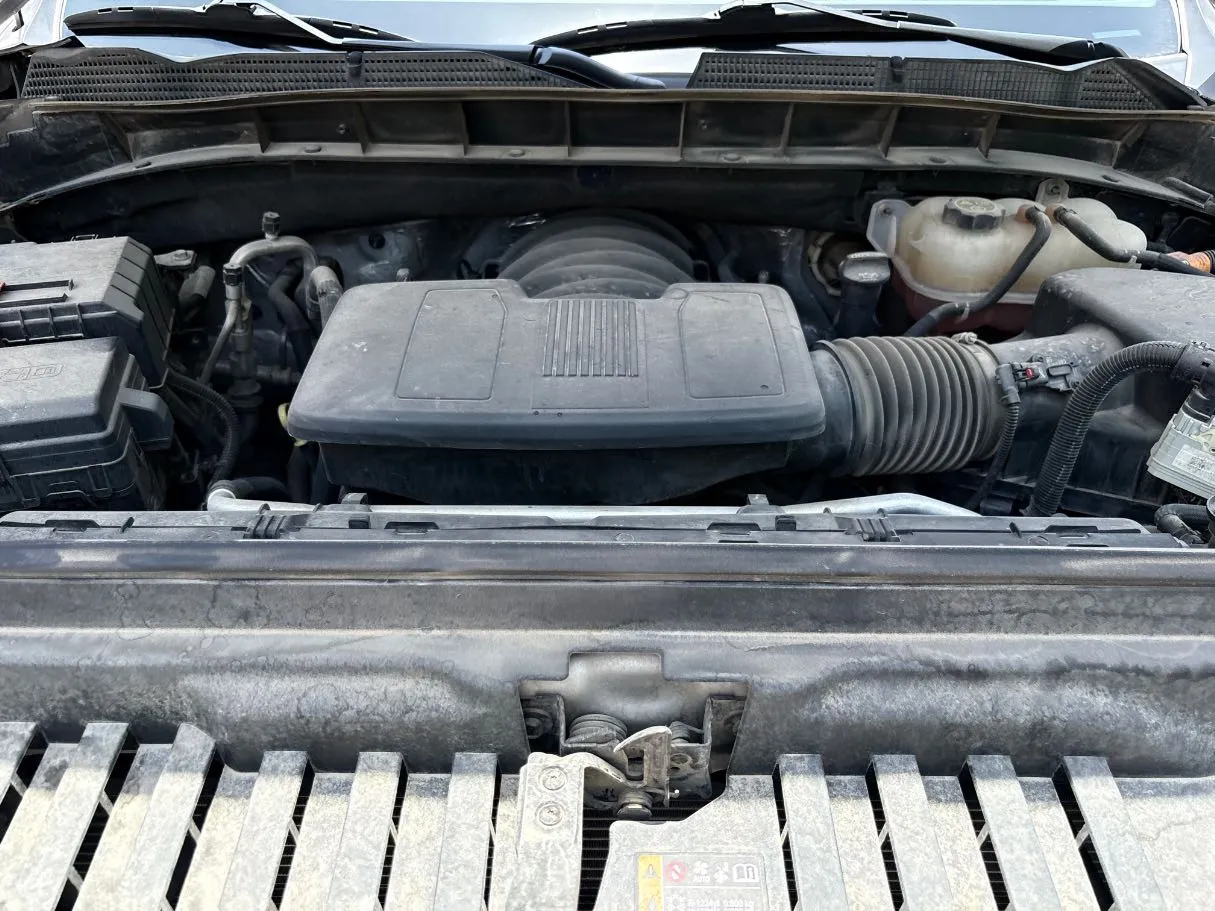 Car image 25