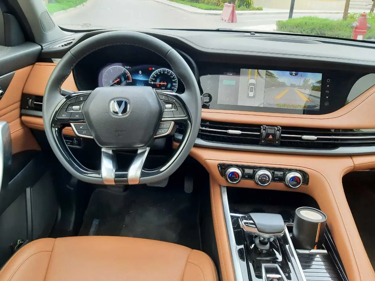 Car image 16