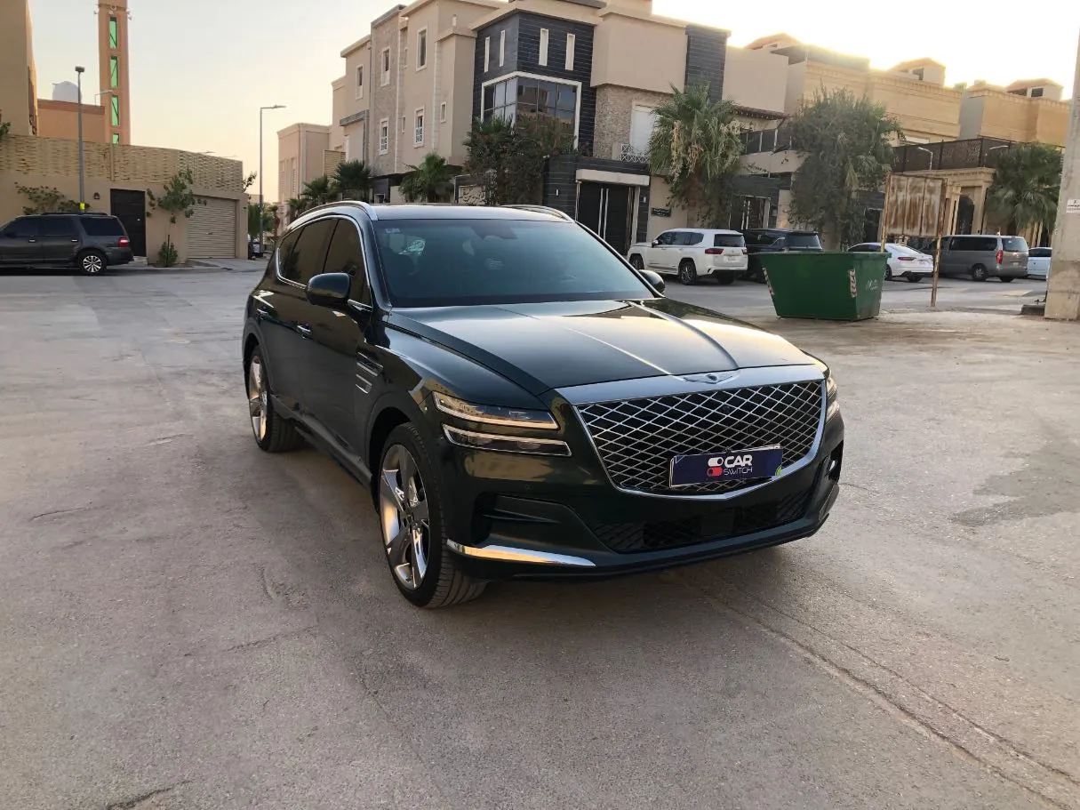 Car image 3