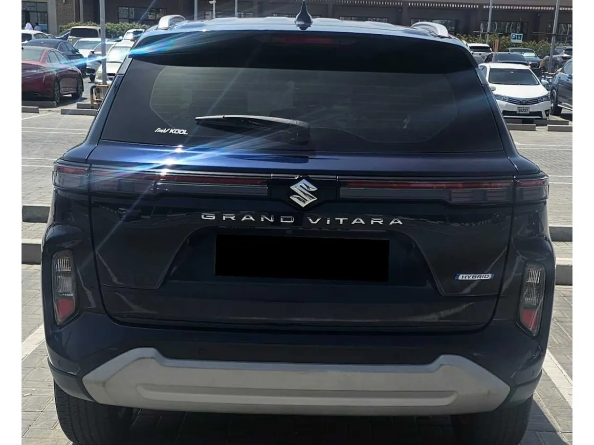 Car image 3