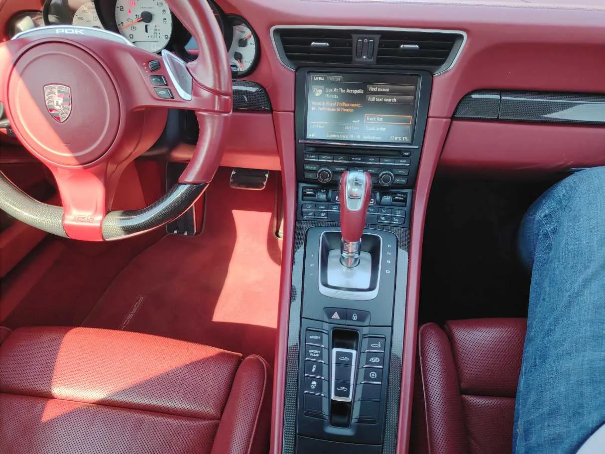 Car image 20