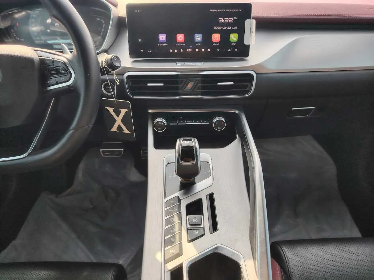 Car image 20