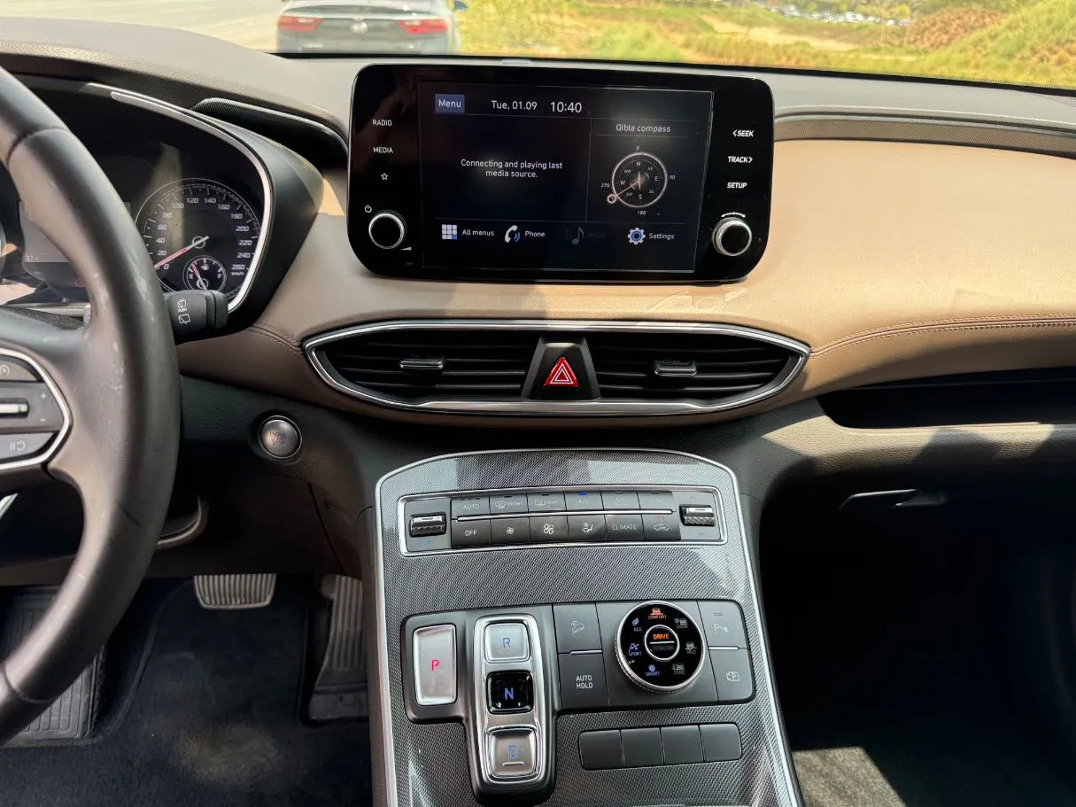 Car image 18