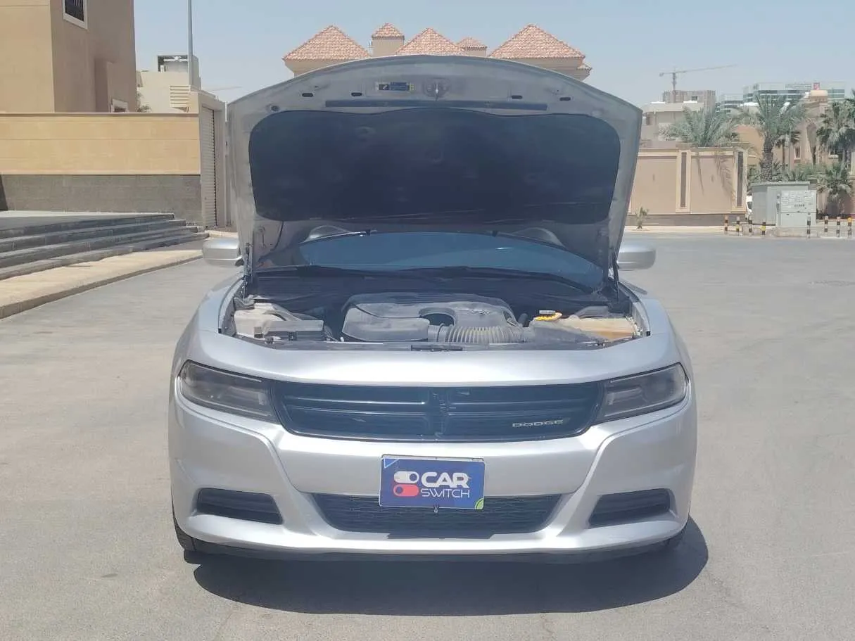 Car image 30