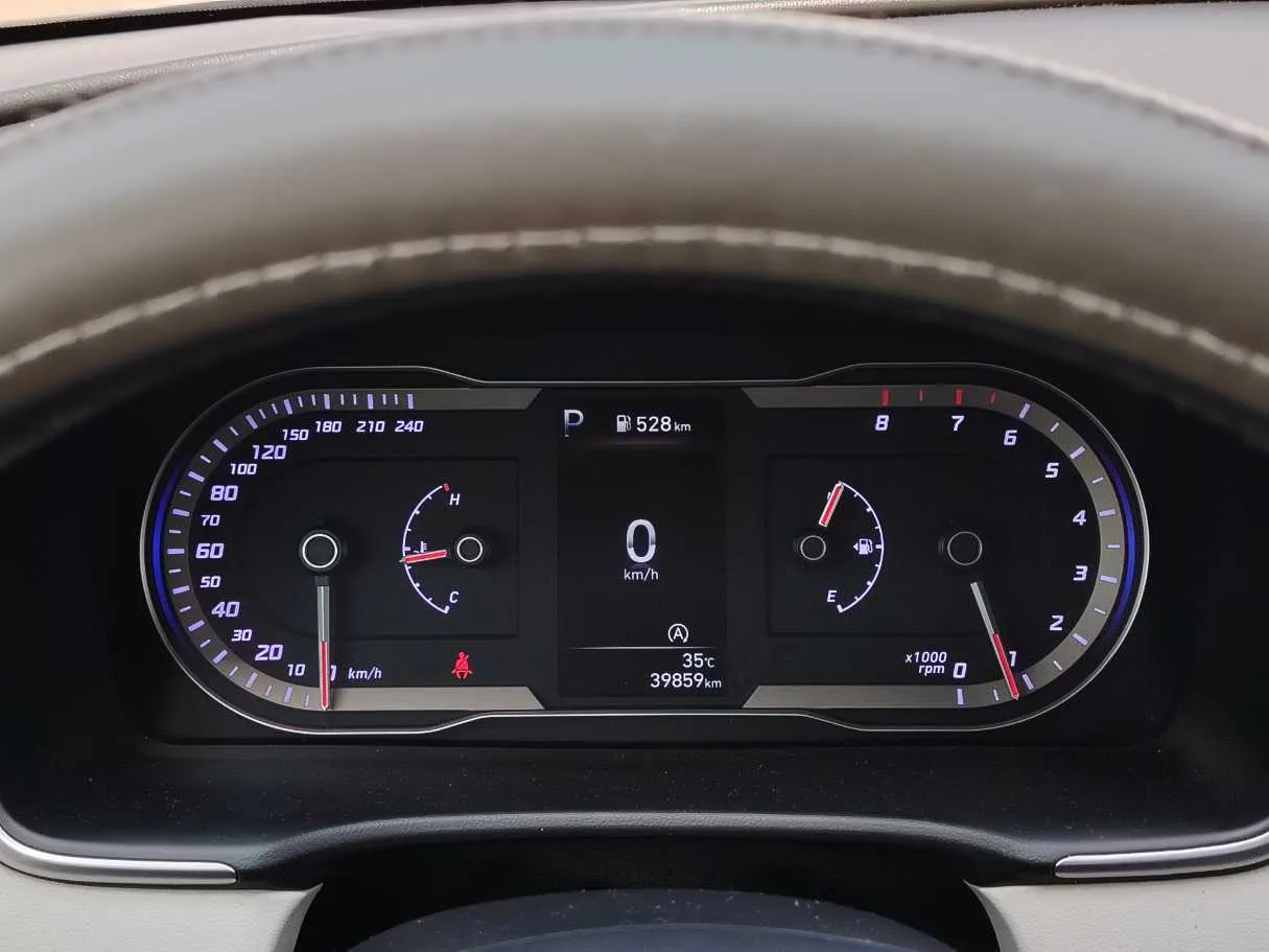 Car image 27