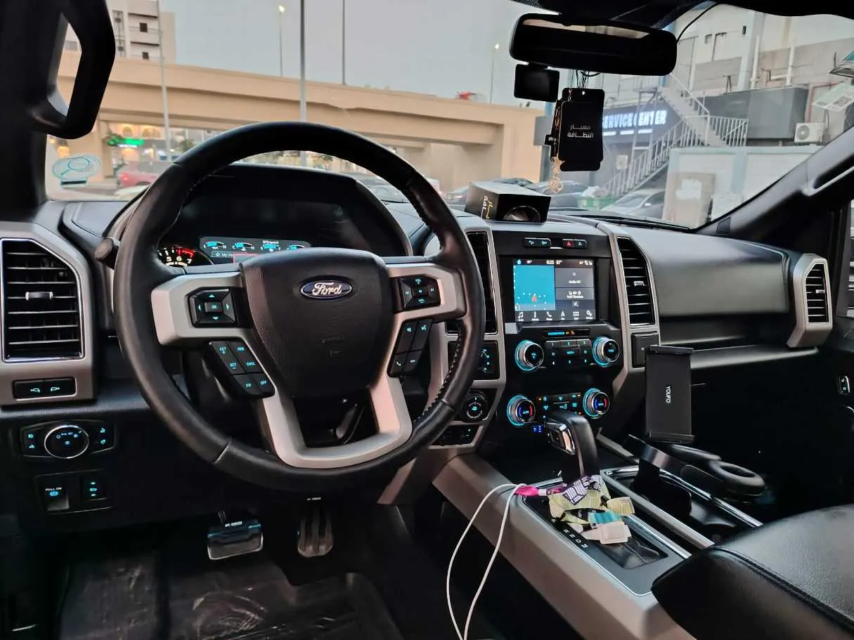 Car image 29