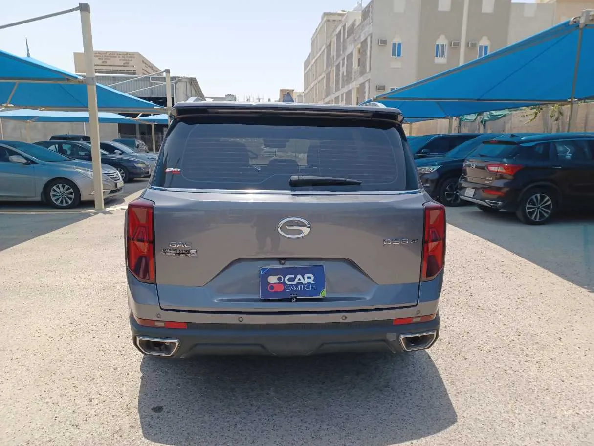 Car image 6