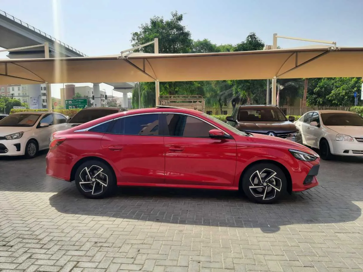 Car image 8