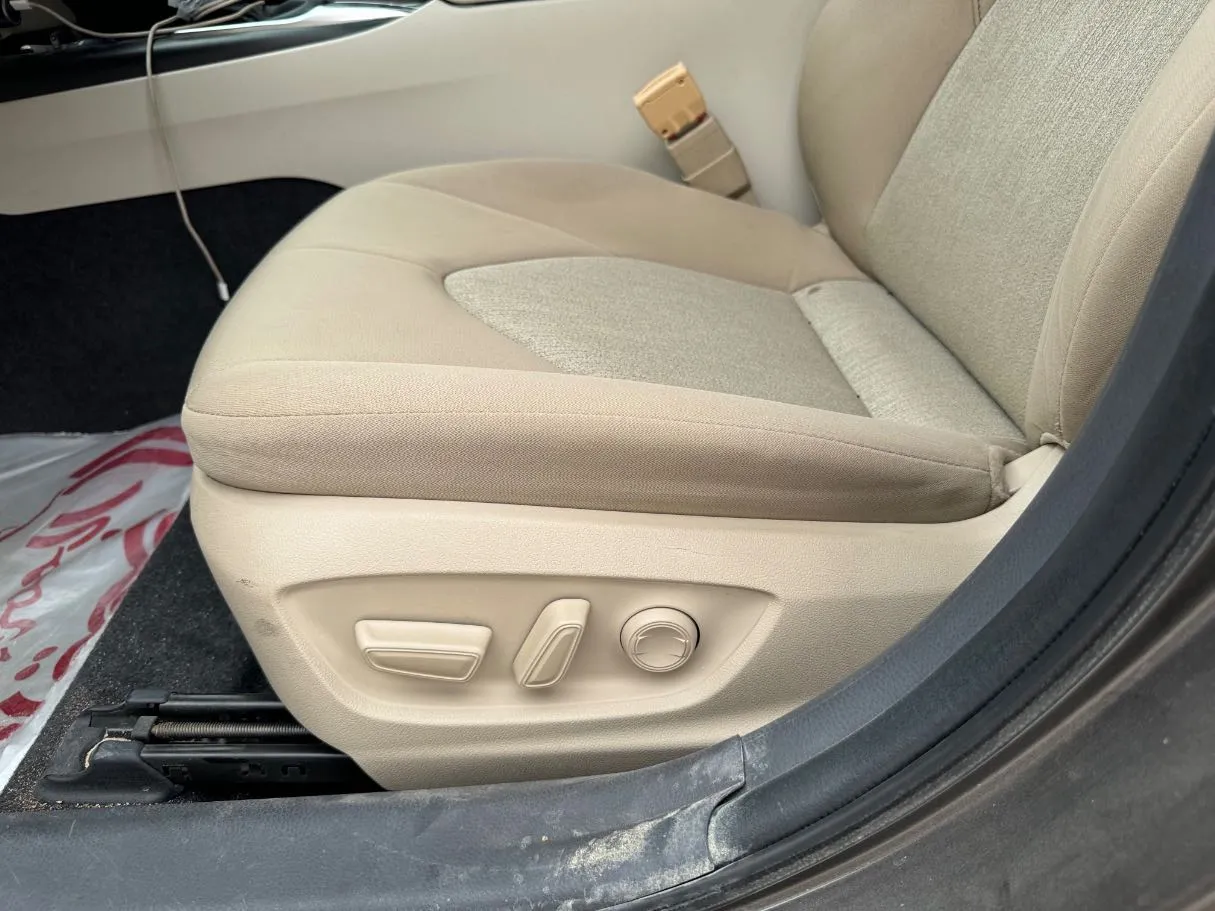 Car image 22