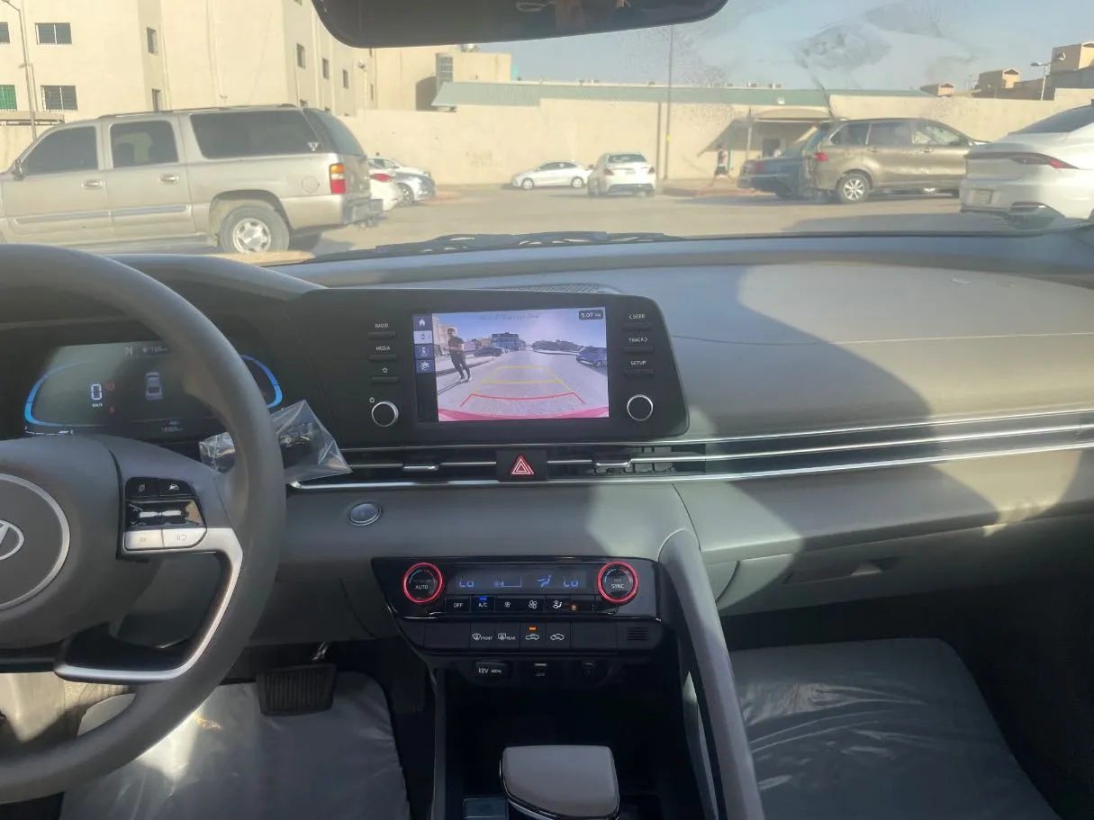Car image 20