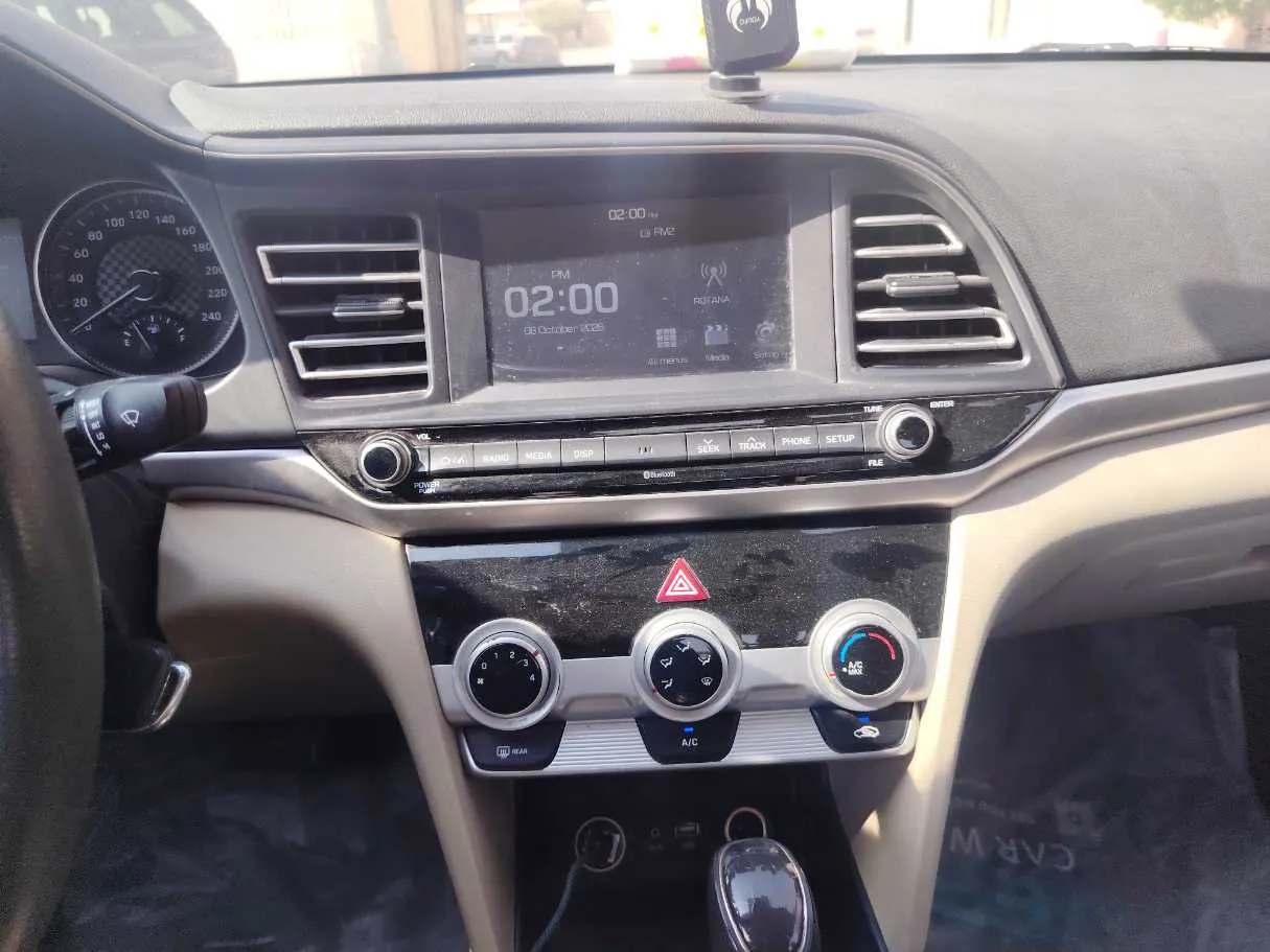 Car image 22