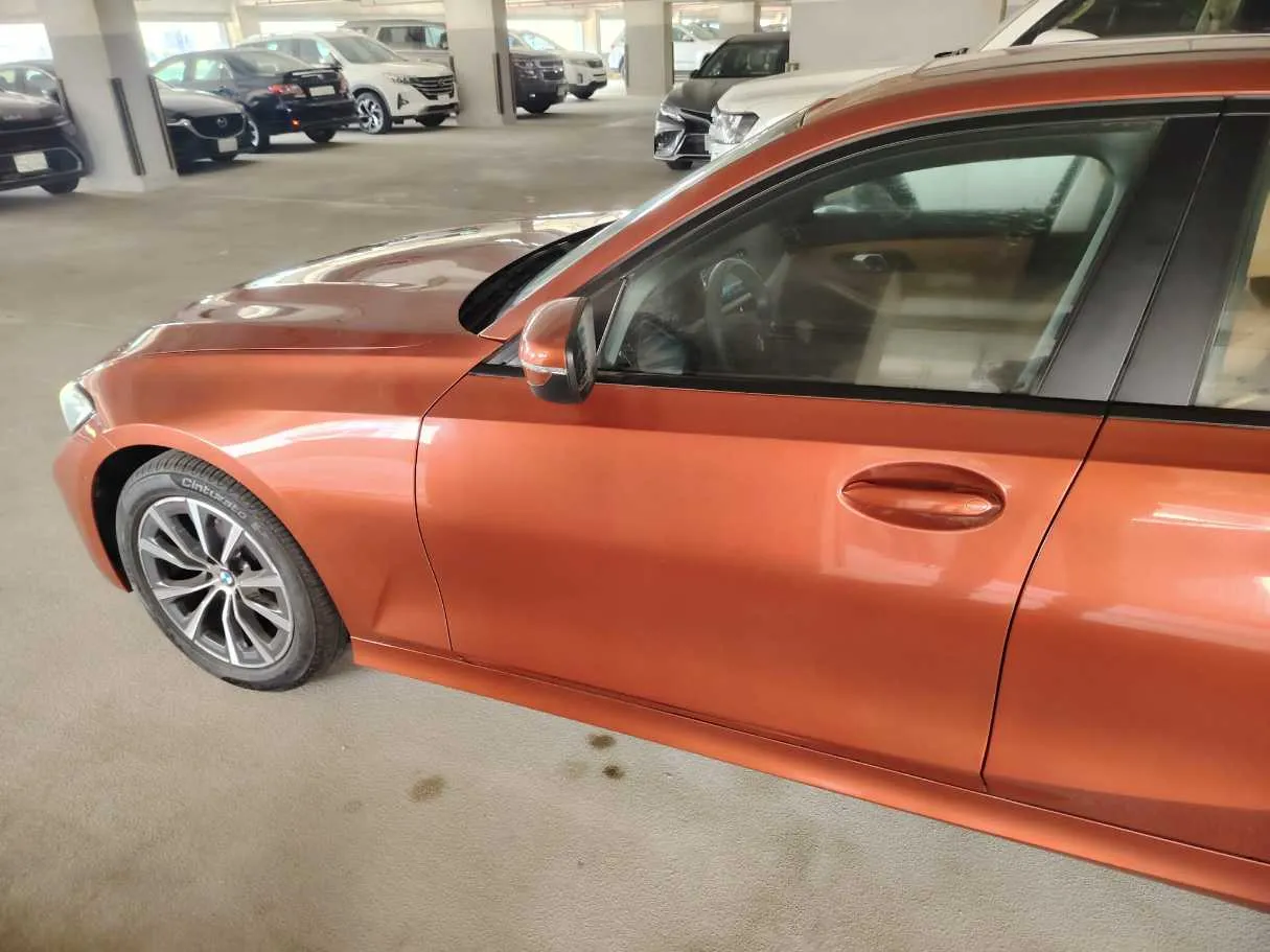 Car image 9