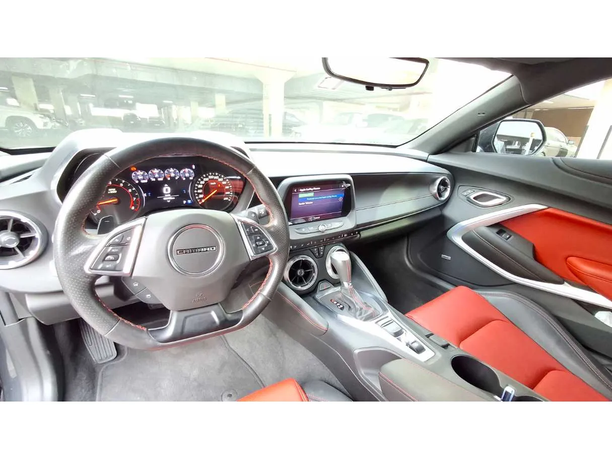 Car image 14
