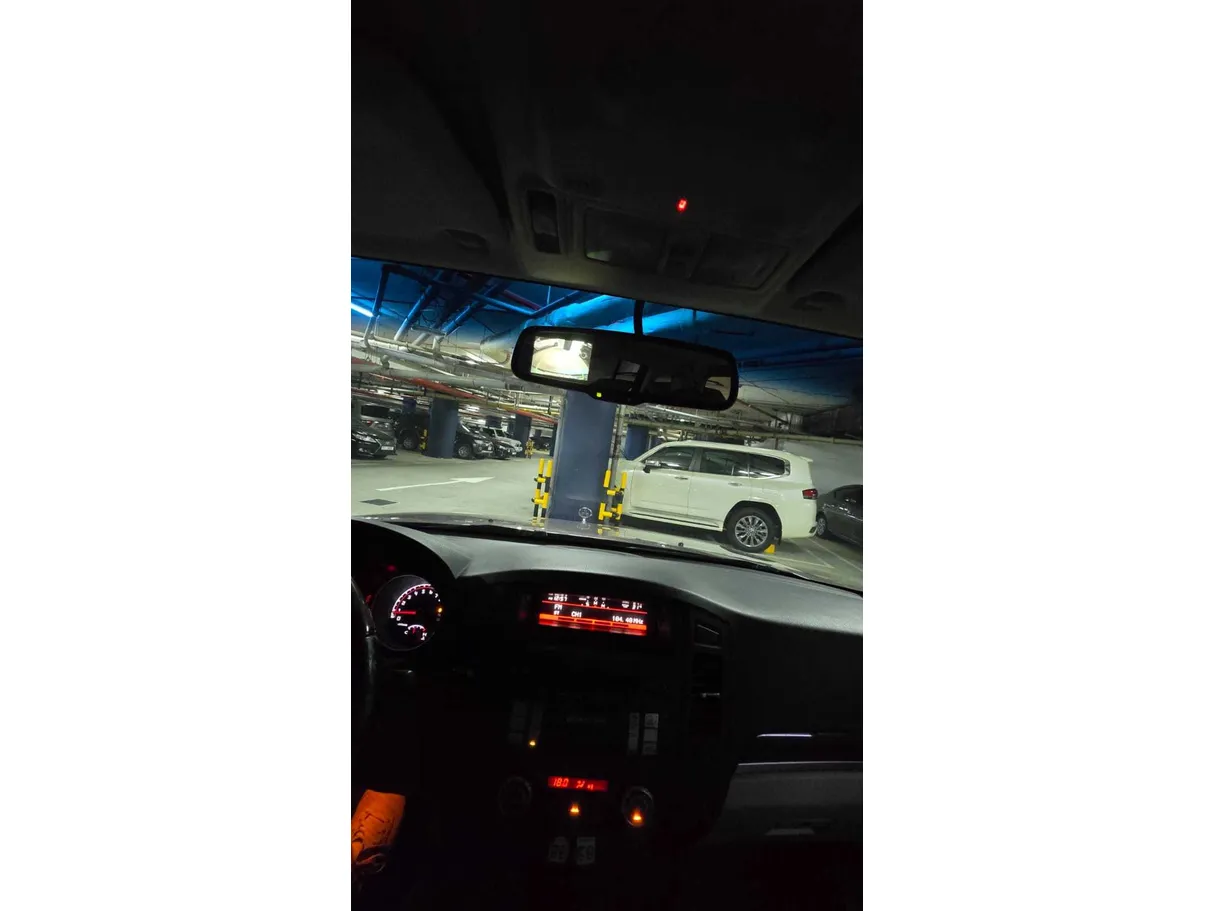 Car image 28