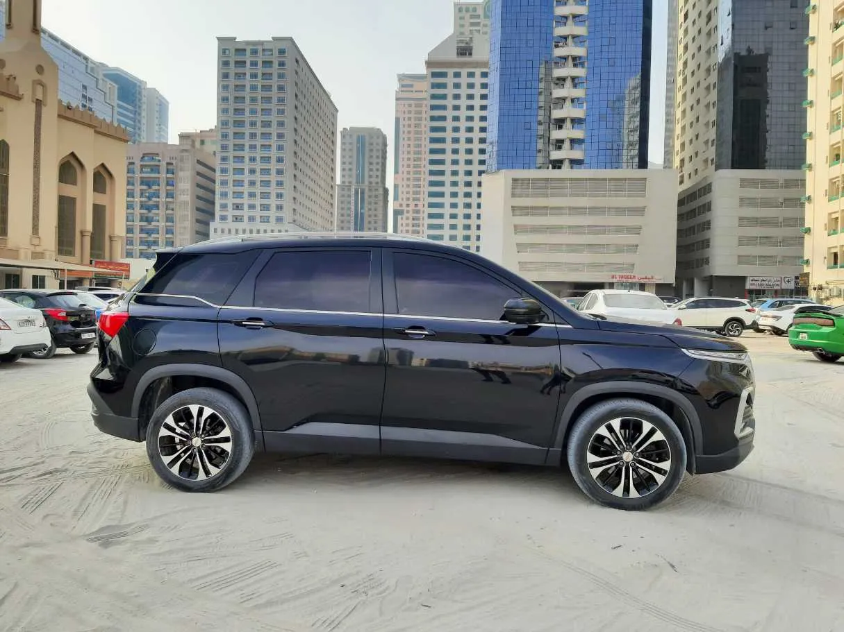 Car image 8