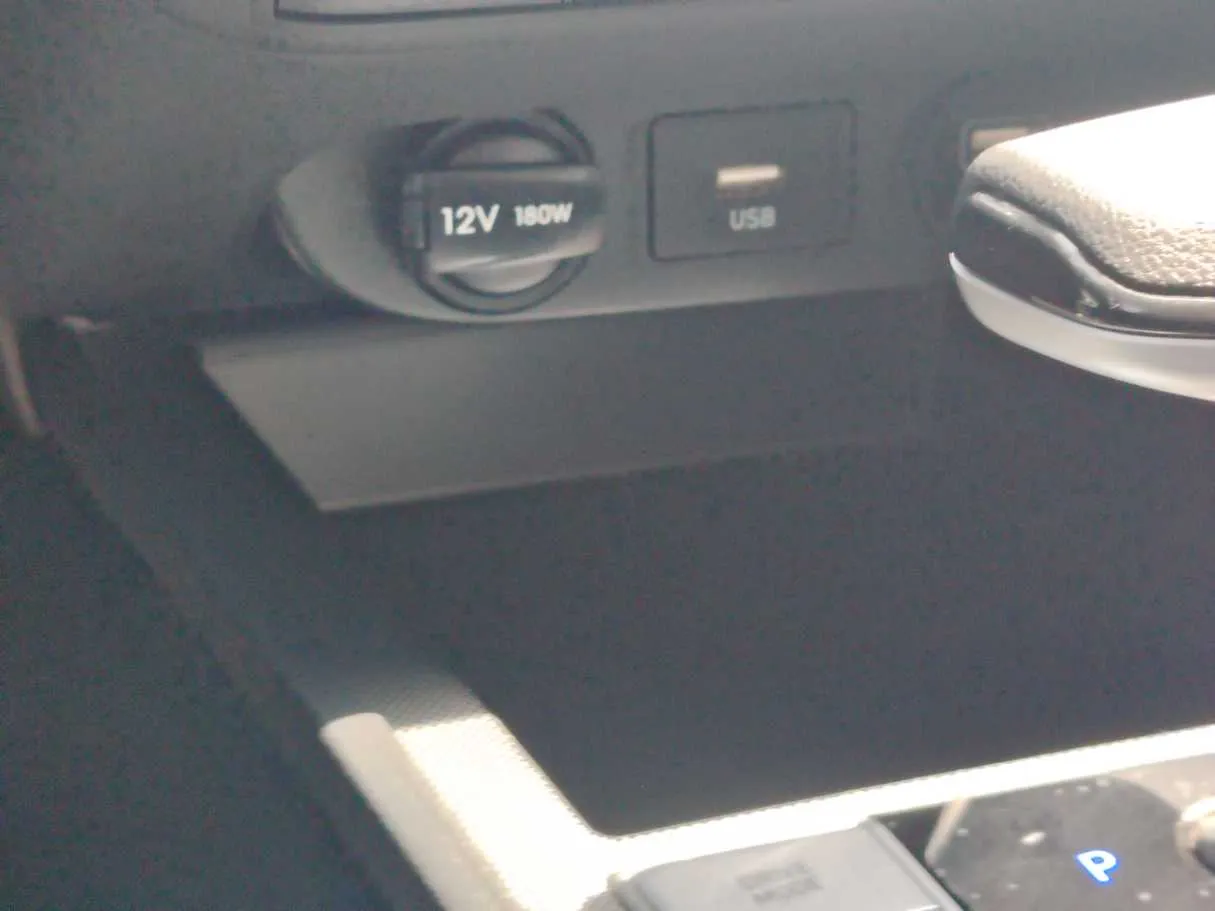 Car image 28