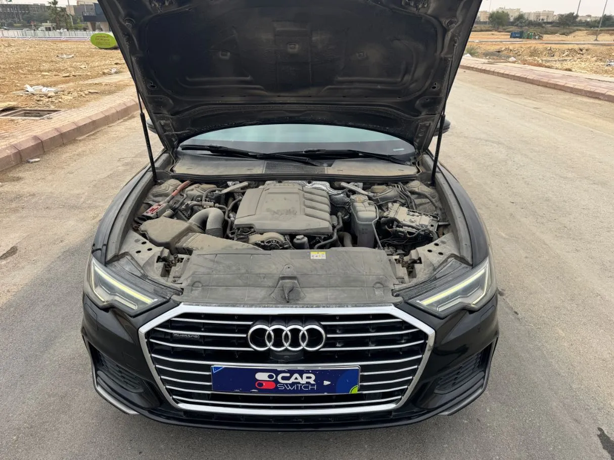 Car image 19