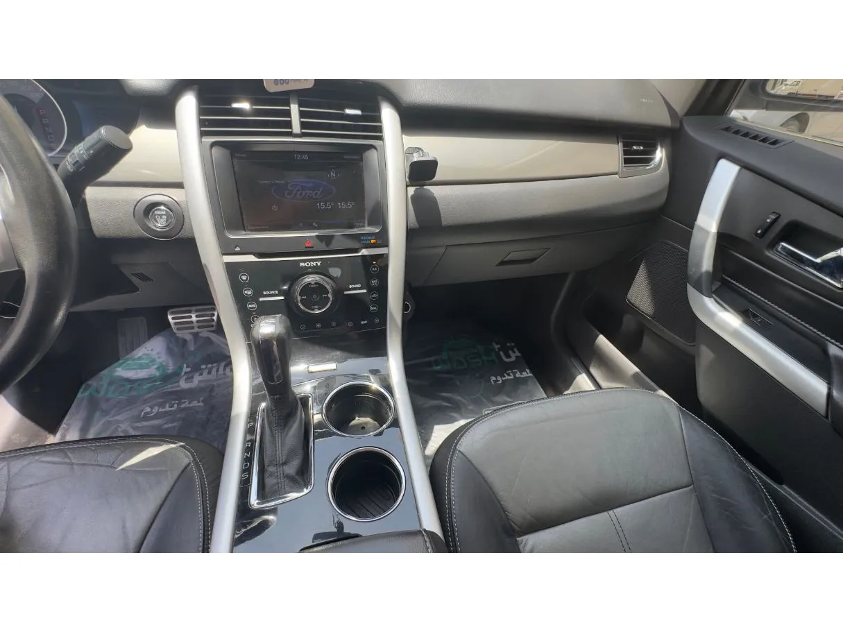 Car image 13