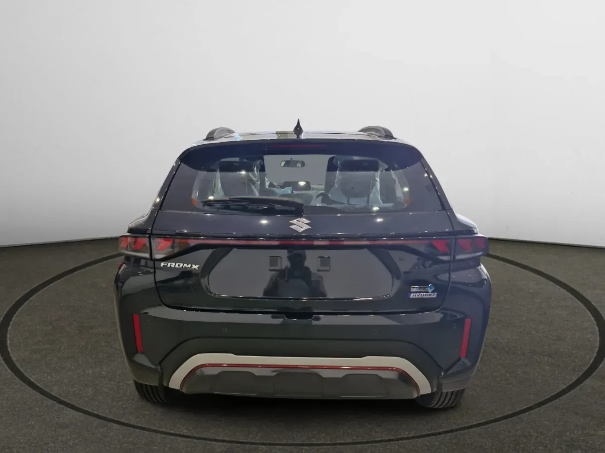 Car image 3